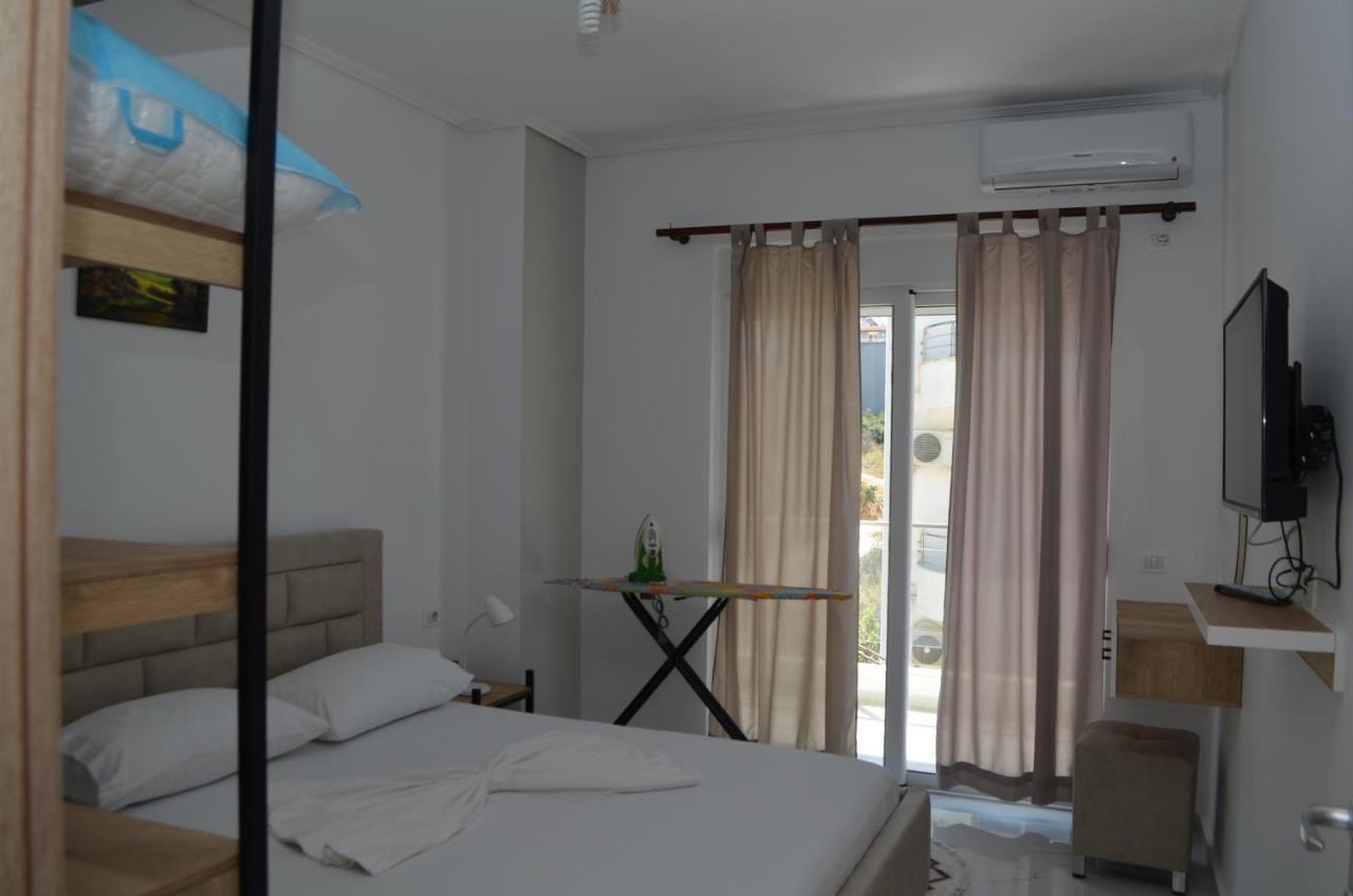 Akil Apartments Sarandë Exteriör bild