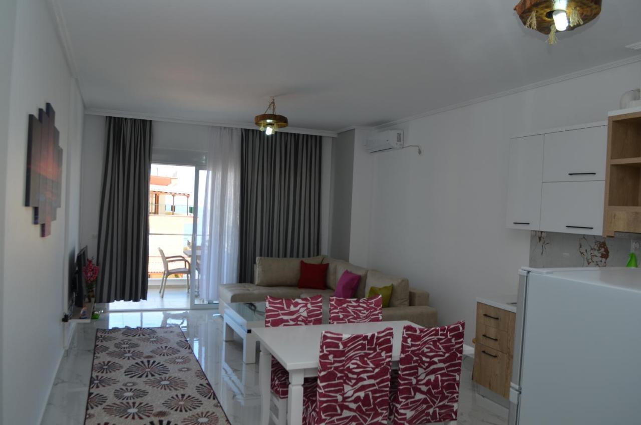 Akil Apartments Sarandë Exteriör bild