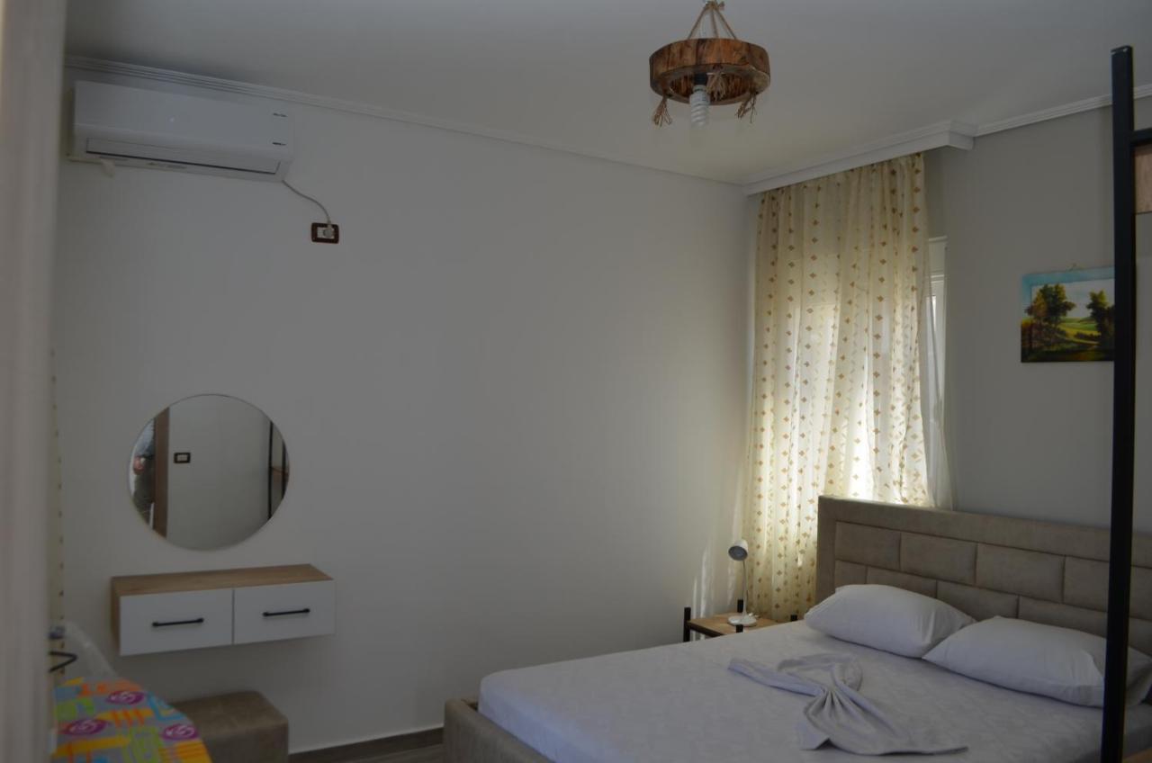 Akil Apartments Sarandë Exteriör bild
