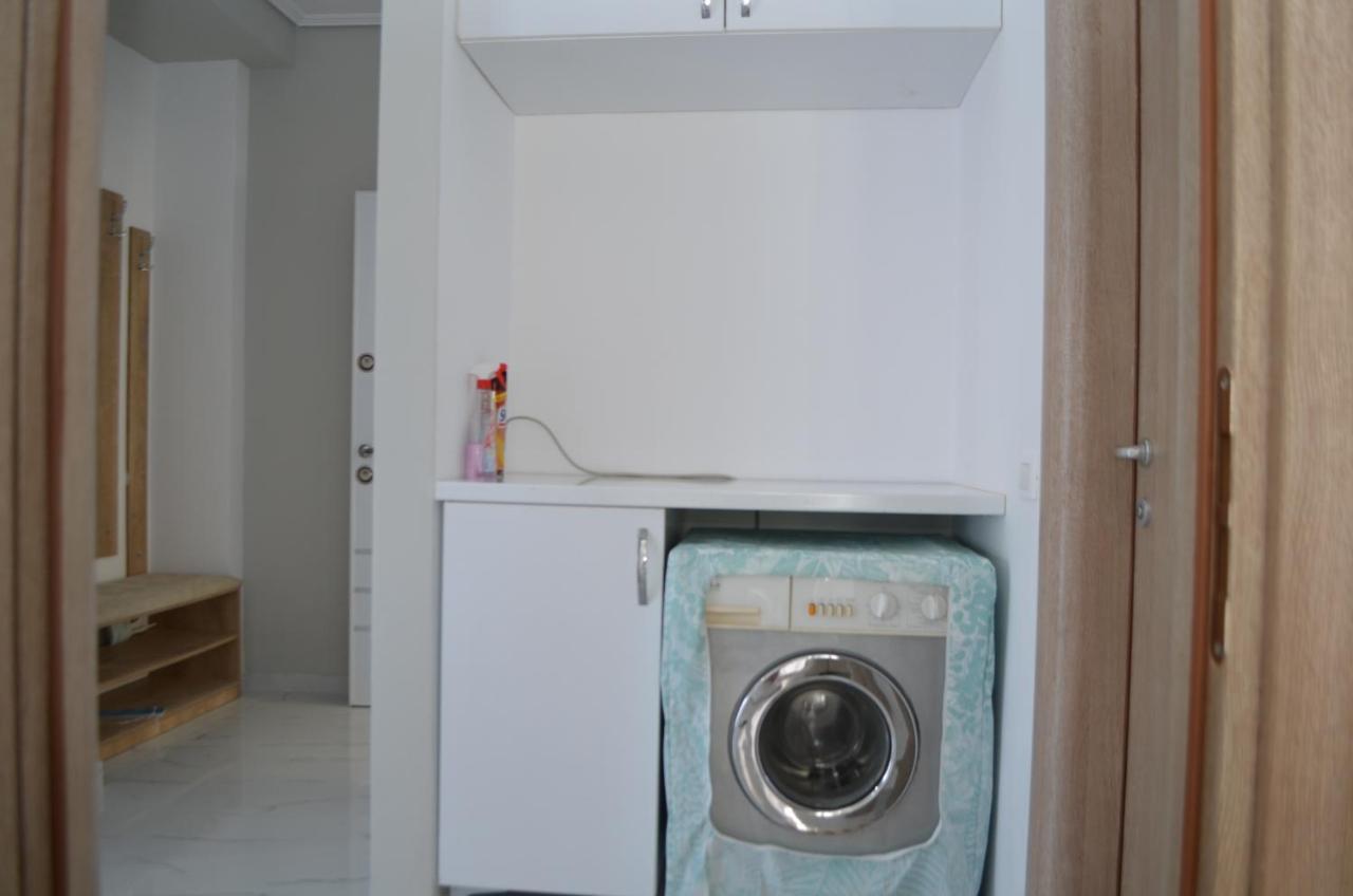 Akil Apartments Sarandë Exteriör bild