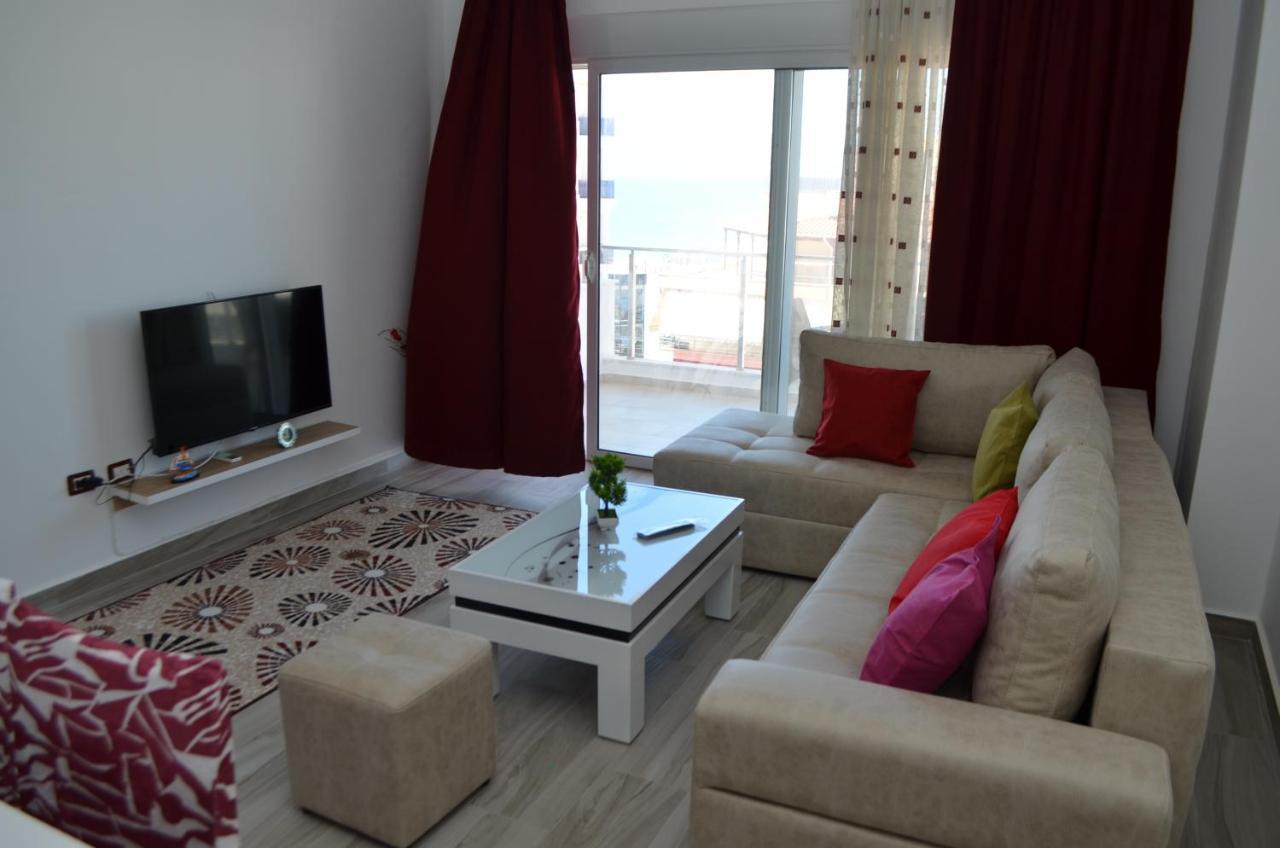 Akil Apartments Sarandë Exteriör bild