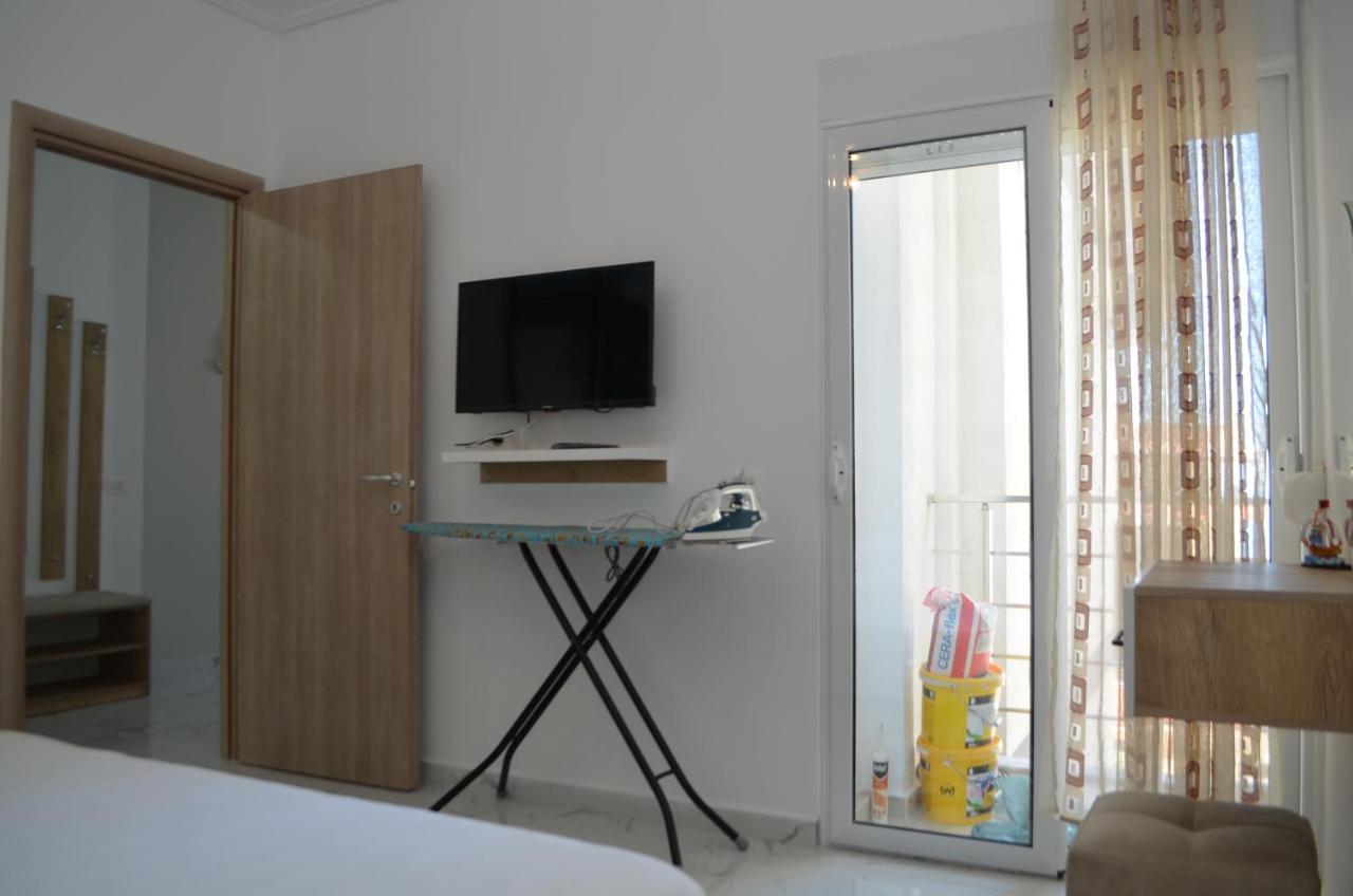 Akil Apartments Sarandë Exteriör bild