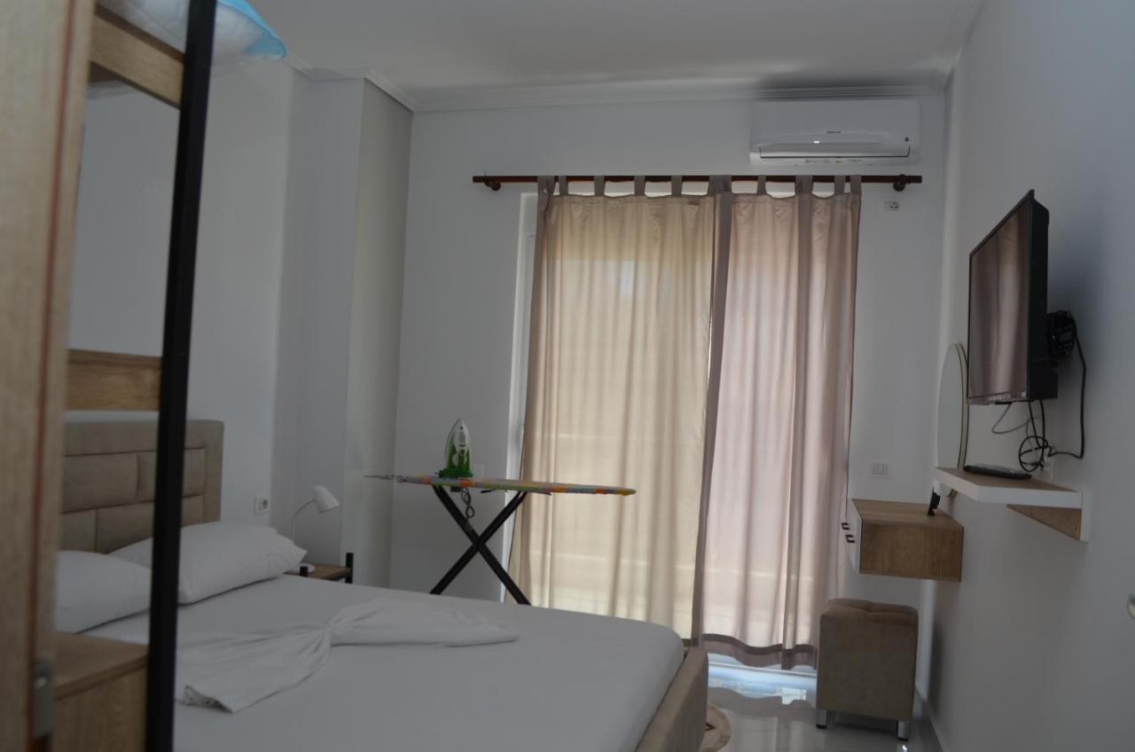 Akil Apartments Sarandë Exteriör bild