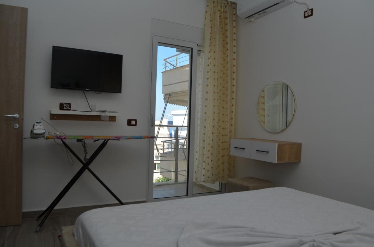 Akil Apartments Sarandë Exteriör bild