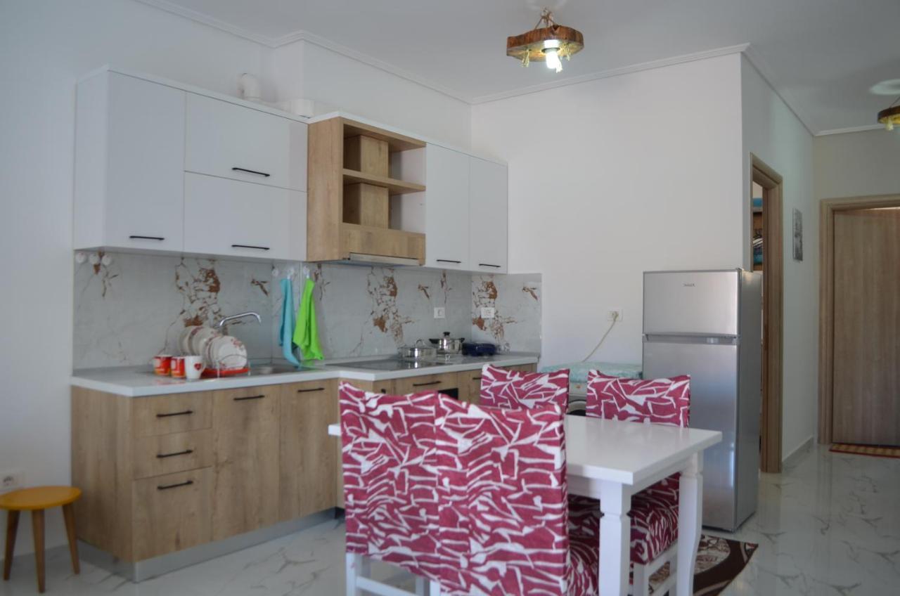 Akil Apartments Sarandë Exteriör bild